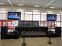 montaje de escenario en interior con pantalla de plasma