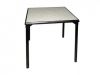 mesa cuadrada 70cm x 70cm con patas desmontables sobre blanco con borde y patas negras