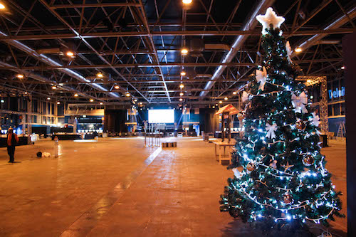 Alquiler de árboles de navidad de interior con motivos luminosos led en forma de estrella blanca