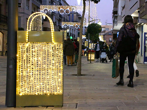 Adorno de Navidad LED mediano en forma de bolsa de regalo