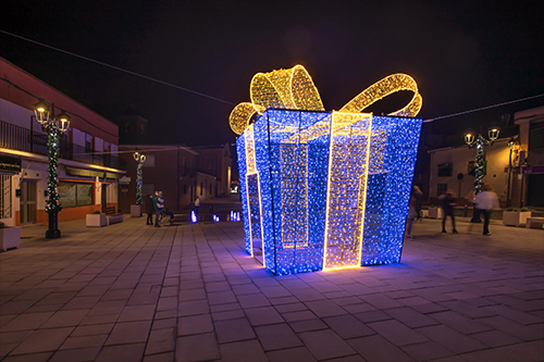 alquiler regalos de navidad gigantes para decoración navideña de calles 