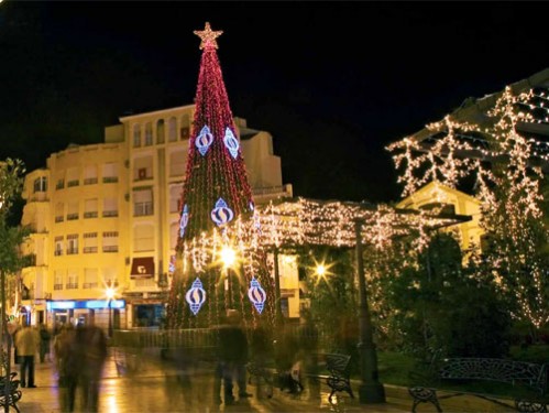 Alquiler de Árbol de Navidad Gigante