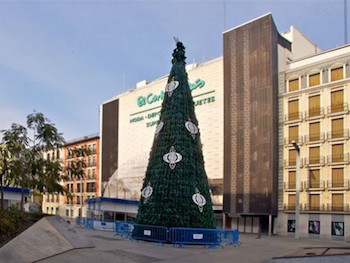 Alquiler de árboles de Navidad gigantes