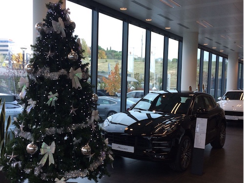 Árbol de Navidad gigante de 3 metros para Concesionario de Porsche