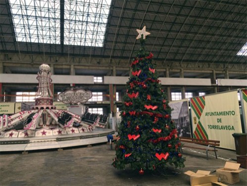 Alquiler árbol Navidad de 5 metros de altura para uso interior