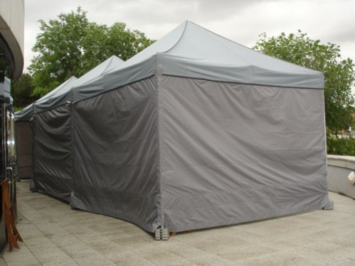 Alquiler de Carpa 12 x 4 m instalada en terraza IMAX-Vista Exterior Trasera