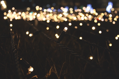 Alquiler de guirnaldas luminosas para decoración árboles de navidad y eventos