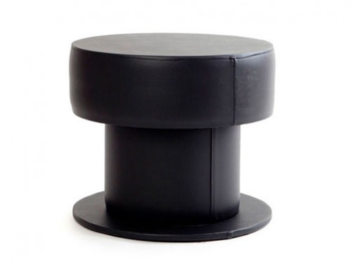 Alquiler de mesas puff forradas ecopiel de color negro