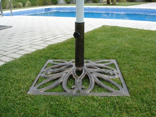 alquiler de pie de forja para sombrilla o parasol